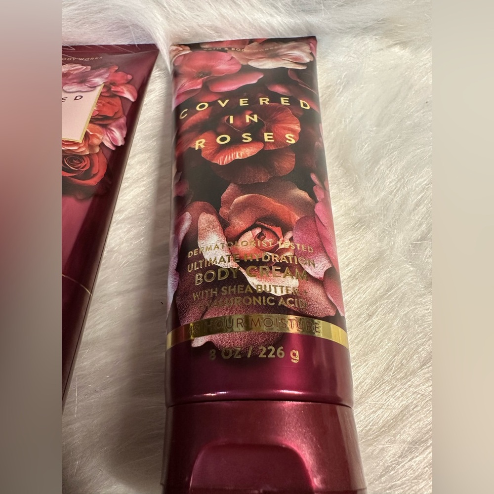 Bath & Body Works Covered in Roses Collection - Picture 6 of 7